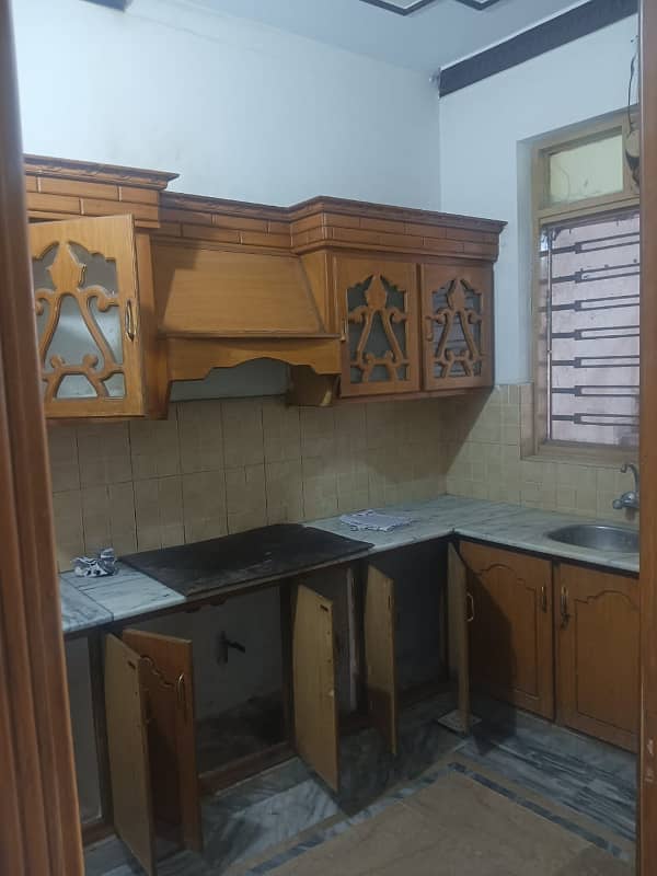 5marla first floor house available for rent with gas Islamabad 1