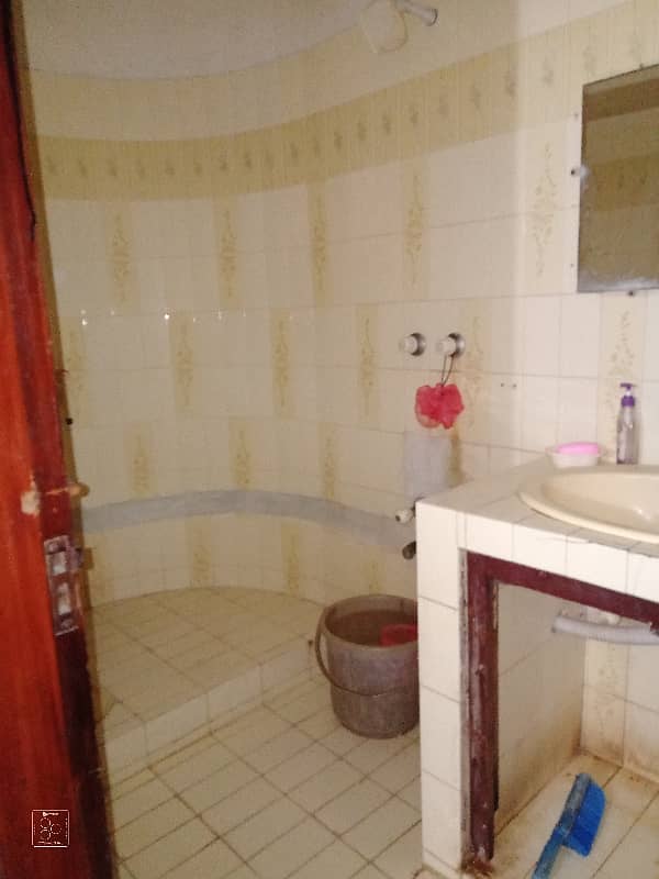 Flat For Grabs In 1080 Square Feet Karachi 2