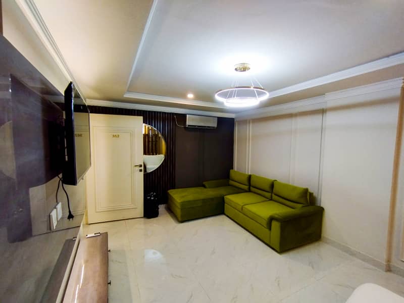 DAILY BASIS LAVISH ONE BED APPARTMENT FOR RENT 3