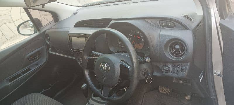 Toyota Vitz 2018 5