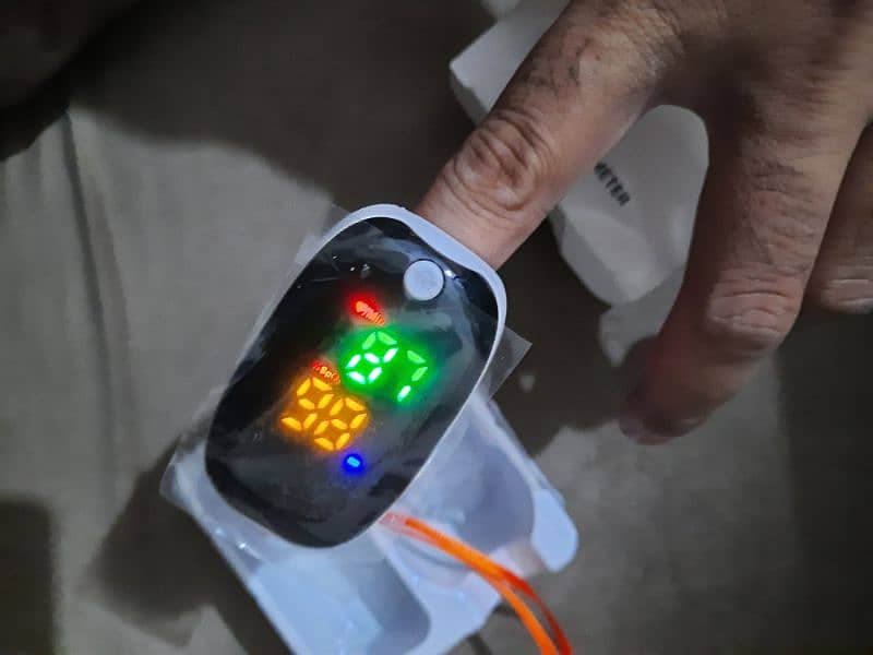 Fingertip Pulse Oximeter 3