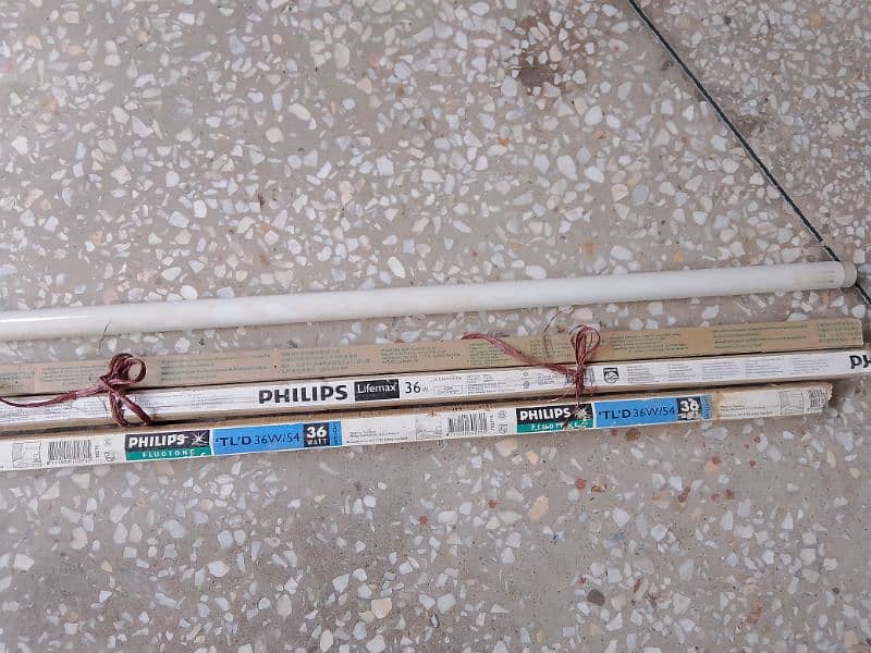 Brand New Philips 36 Watts Tube Light Available For Sale 2