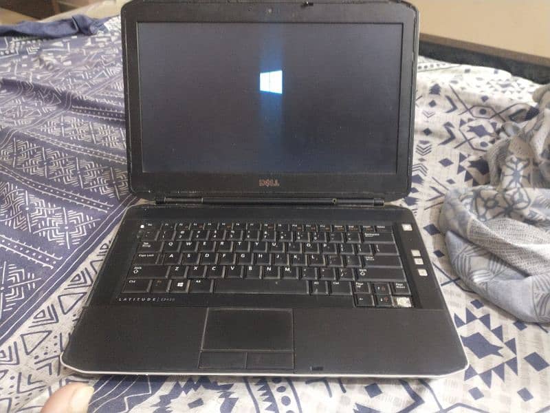 Dell Latitude e5430  core i3 2nd Gene 1