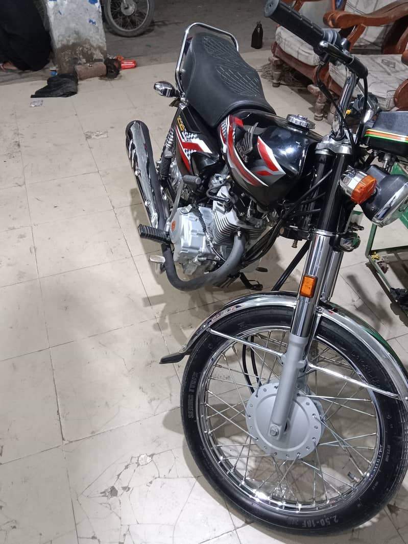 bike bikul ok ha sirf Lana wala hazrat rabta kra 3