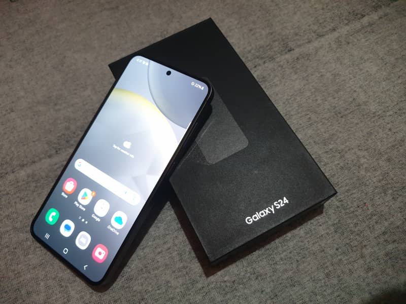 S24 Official Model Onyx Black. Non Pta. 256gb. Full Box. Dual Sim. 7