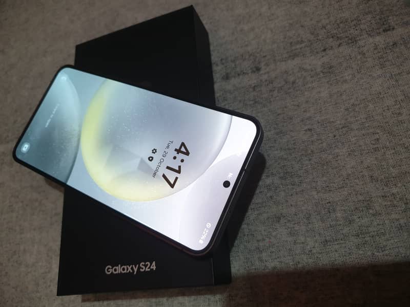 S24 Official Model Onyx Black. Non Pta. 256gb. Full Box. Dual Sim. 8