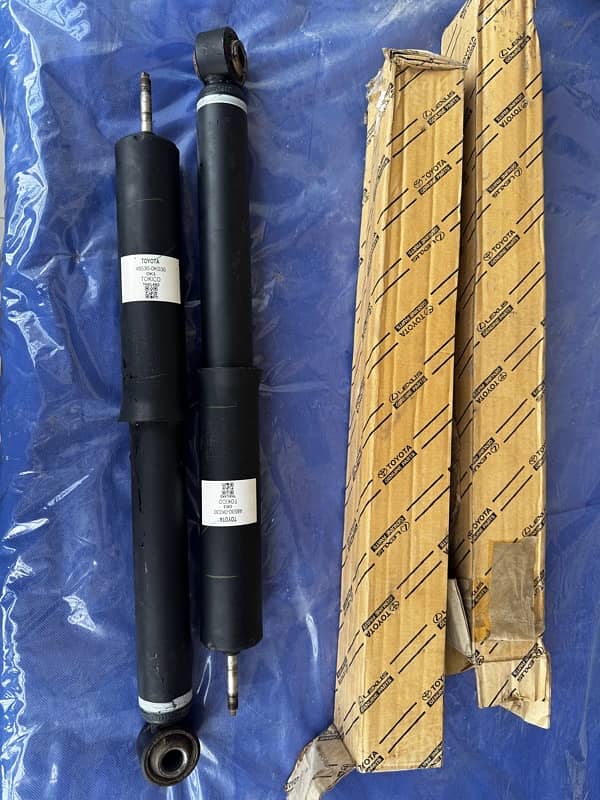 toyota fortuner (2019) shocks( rear) 0