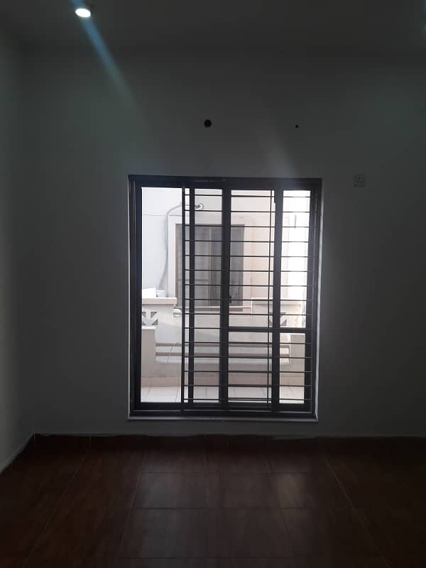 10 Marla Home Available for rent in DHA RAYA ph 6 2