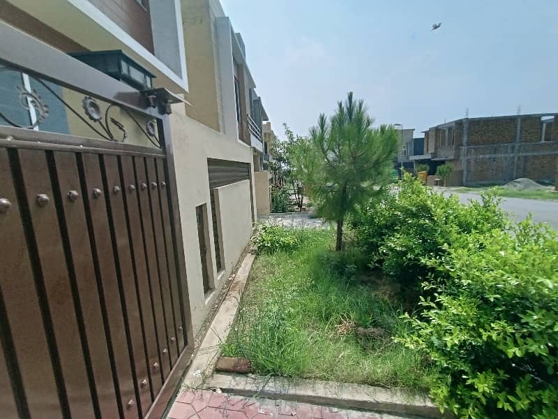 Sector J 8 Marla Double Unit House Just Like A Brand Slightly Used Available For Rent In Bahria Town Phase 8 Rawalpindi 25