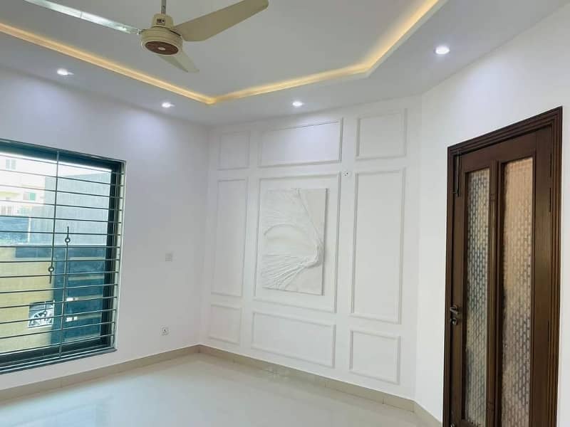 Usman Block 7 Marla Lower Portion Beautiful Location Available For Rent For Rent In Bahria Town Phase 8 Rawalpindi Islamabad 9