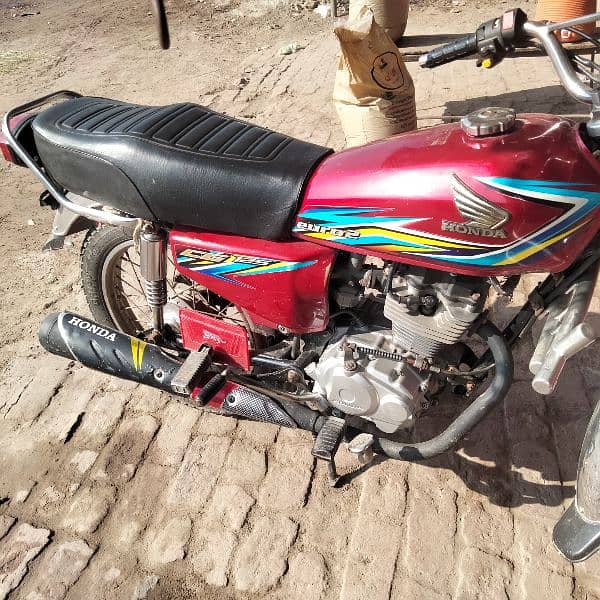 Honda 125.2018 modal. good condition good everg. new Tyyer high class 0