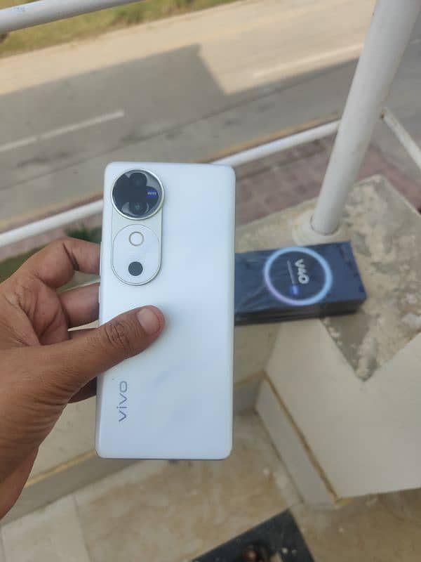 vivo v 40 Full box full warnty 3