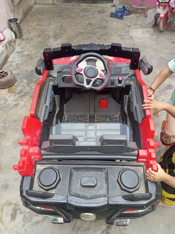 ok jeep ha 12 volt ke battery ha 7 amp 03175536524 5