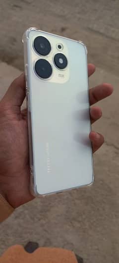 Tecno spark 10 pro 0