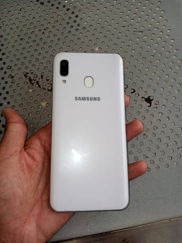 Samsung A30 1