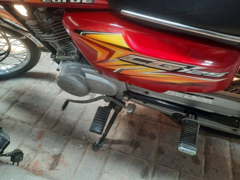 honda cg 125 for sale very good condition 10/10 4