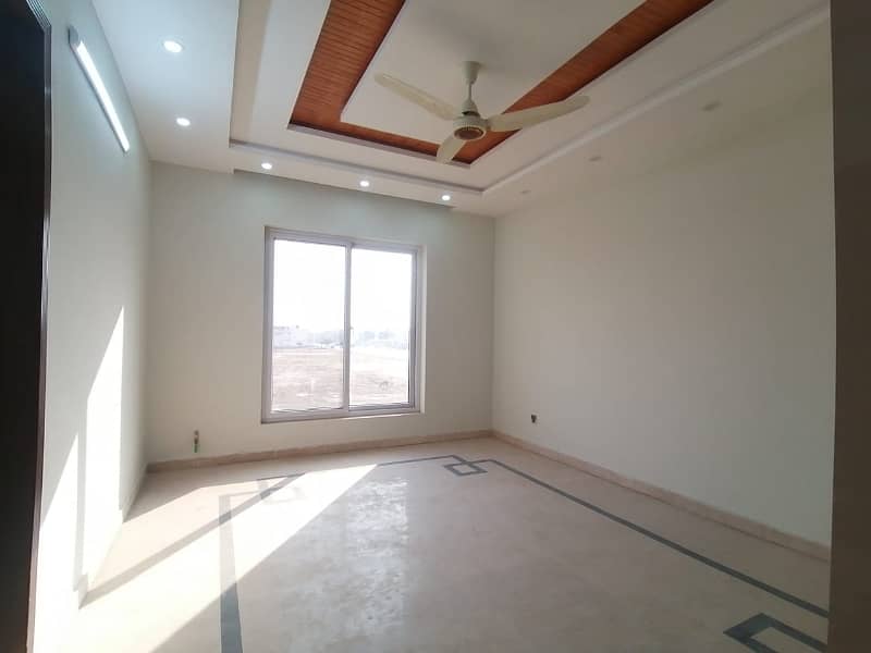 B-17 Kanal Brand New House Available For Sale 24