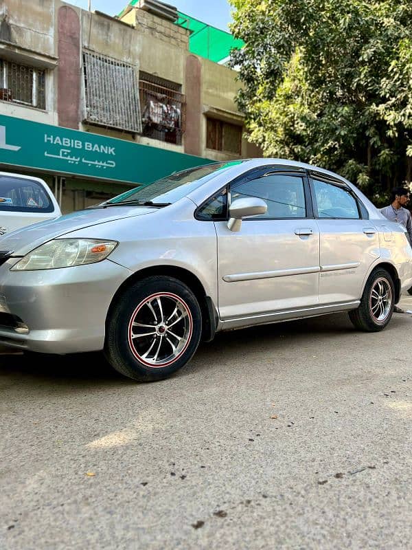 Honda City Model 2005 Good Condition. 5