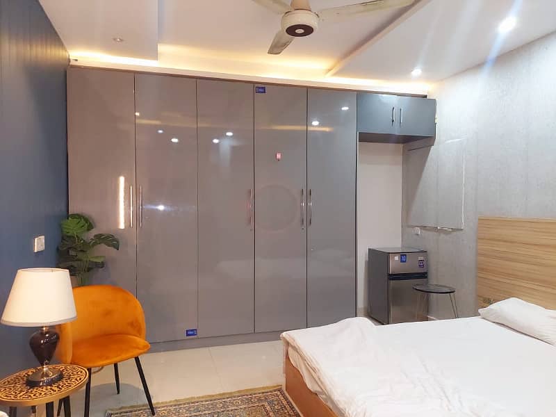 1 Bedroom Fully Furnished Flat For Rent In Block H-3 Johar Town Lahore 2