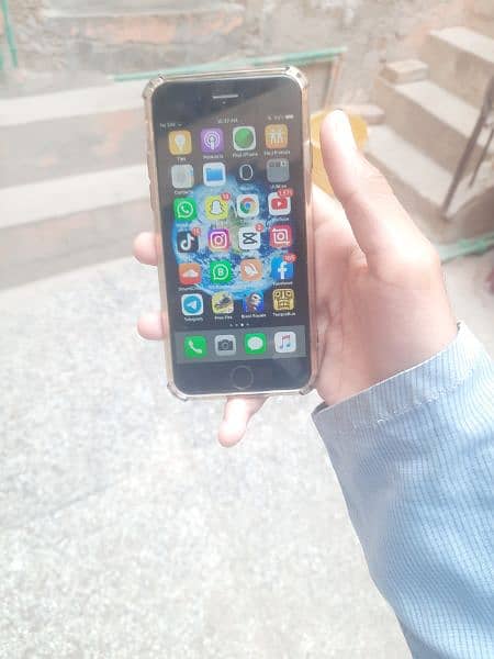 iphone 6 for sale in low price 64GB 3