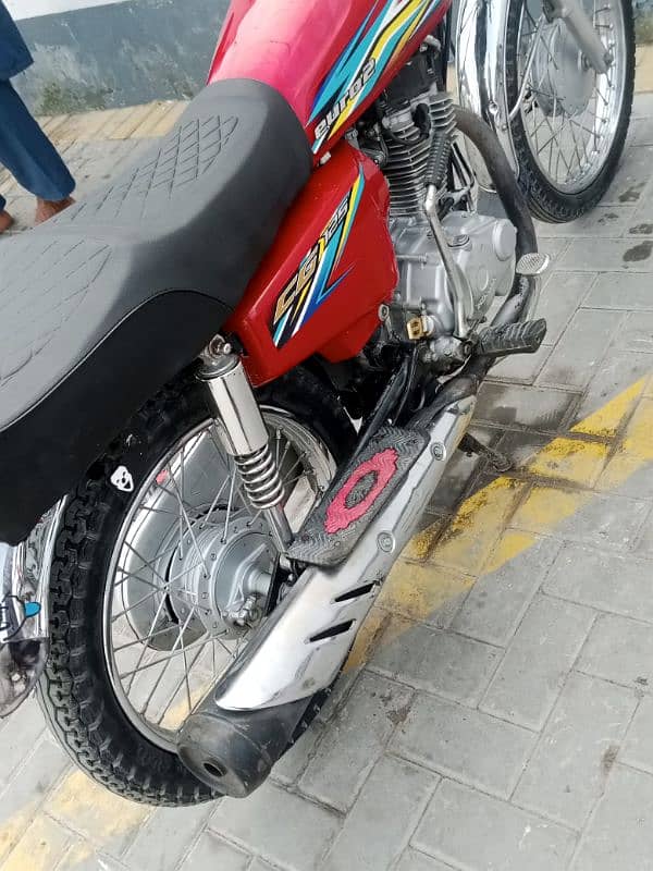 Honda 125 19 model urgent sale pindi nombr 3