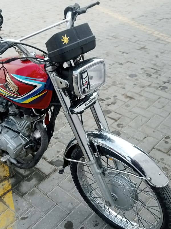 Honda 125 19 model urgent sale pindi nombr 4