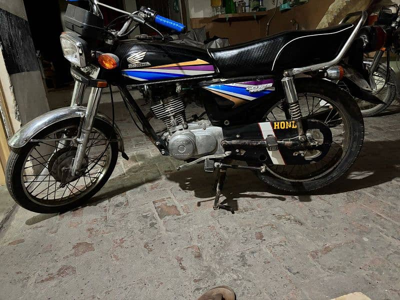 honda 125 for sale cumplate docomnts orignal plates b ha 1