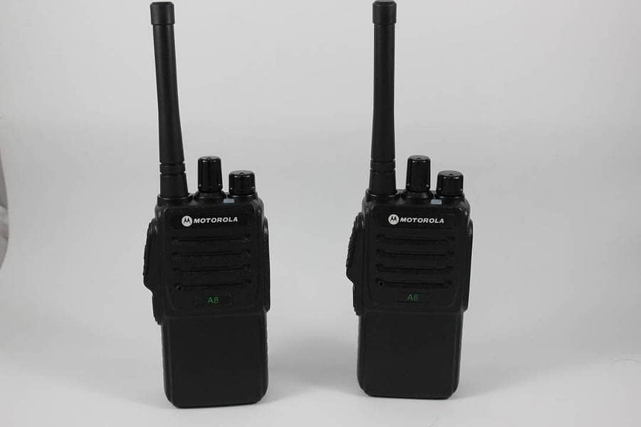 Motorola A-8 UHF Band Walkie Talkie 3