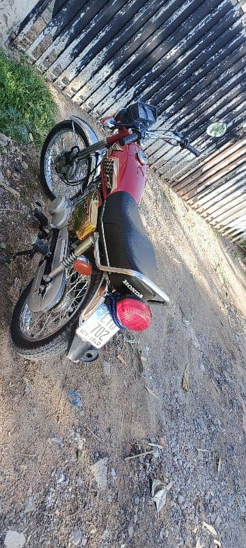 Honda 125 in very good condition 4