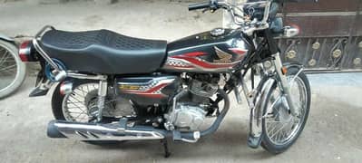 Honda 125 for sell urgent what up number 03244876696 0