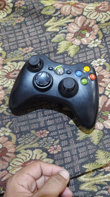 Xbox 360slim250gb 1