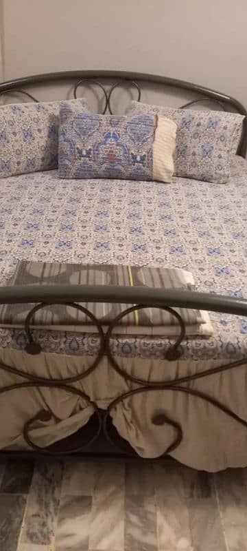 urgent sell iron king size double bed without mattress 2