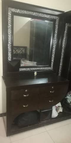 dressing table