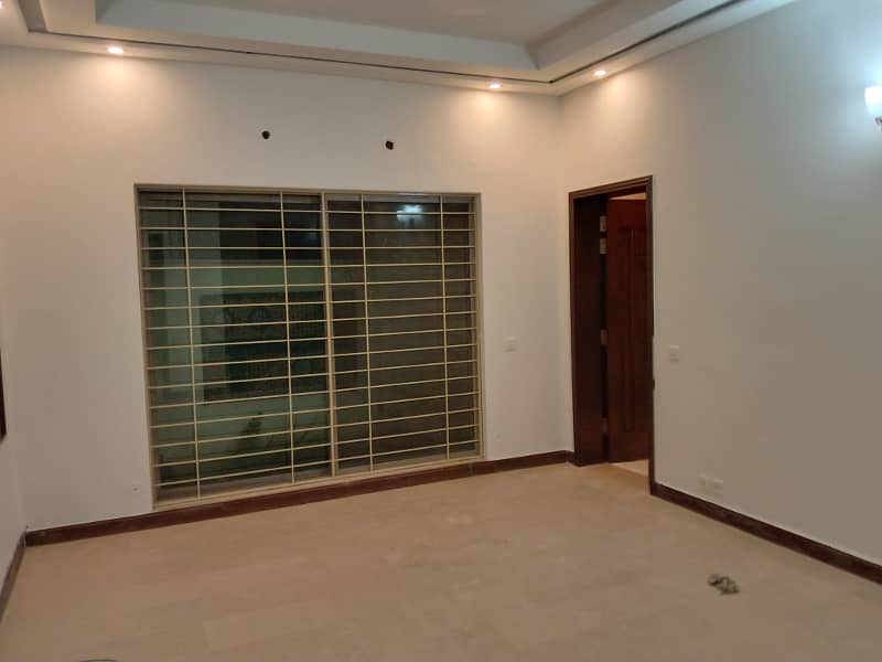 1 Kanal Super Out House Prime Hot For Sale dha Phase2 14