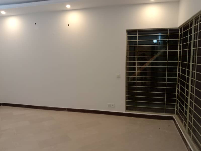 1 Kanal Super Out House Prime Hot For Sale dha Phase2 17