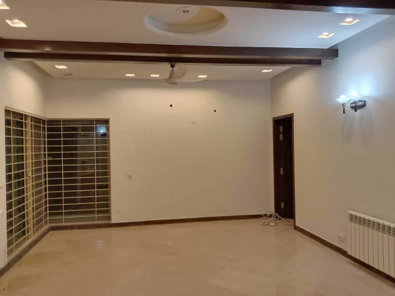 1 Kanal Super Out House Prime Hot For Sale dha Phase2 22