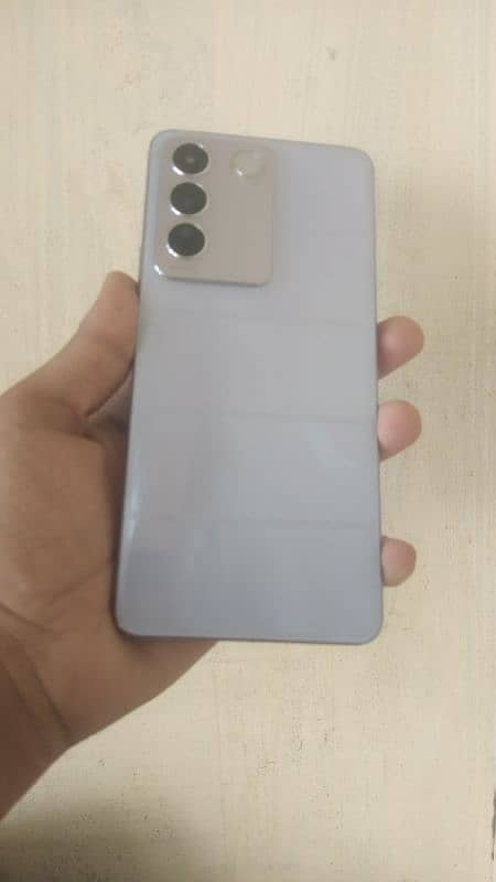 Vivo v27e Urgent for sale 1