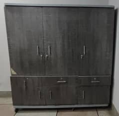 Cupbaord/wardrob/Almari Good condition 6x6 Foot 2pcs