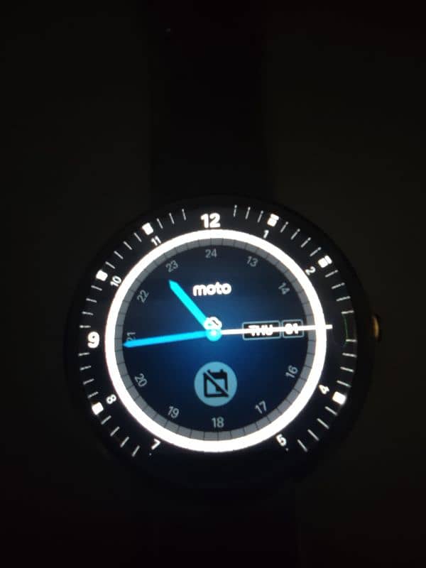 MOTOROLA MOTO 360 wear os 4