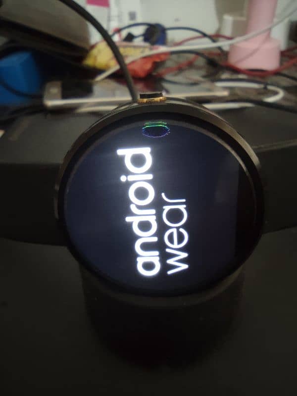 MOTOROLA MOTO 360 wear os 9