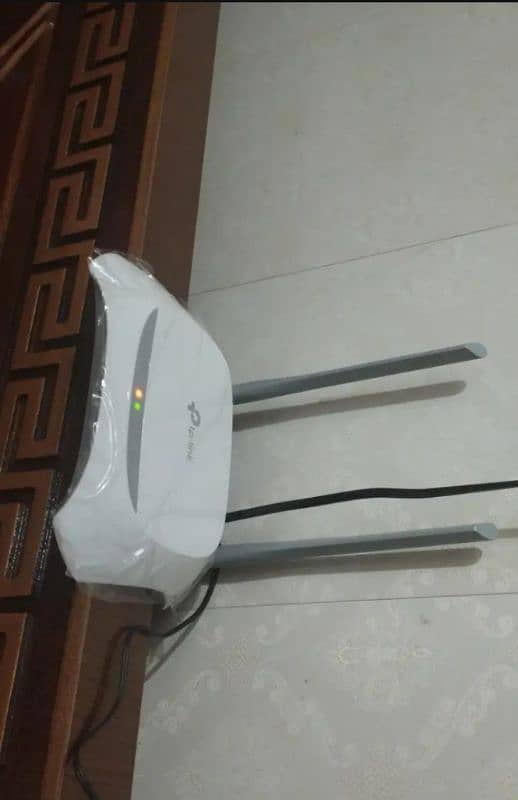 TP Link Router with Box 5