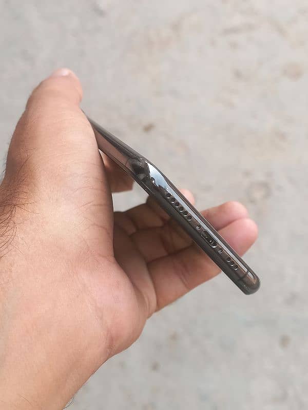 iPhone Xs 64gb non pta health 81 4