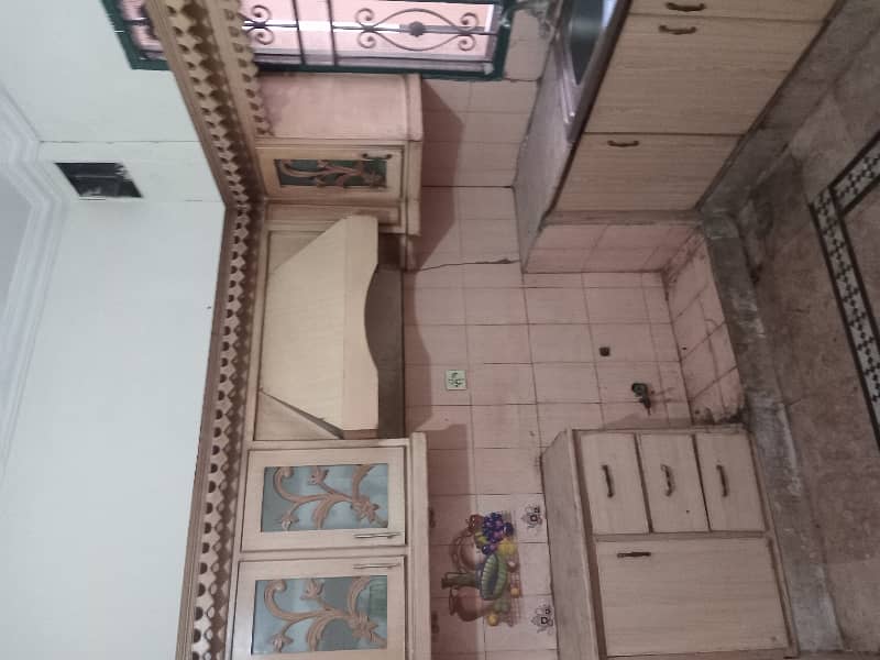 10 MARLA UPPER PORTION FOR RENT IN ALLAMA IQBAL TOWN PAK BLOCK LAHORE 0