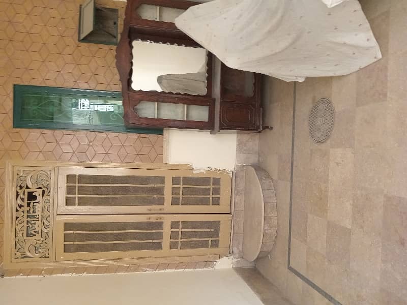 10 MARLA UPPER PORTION FOR RENT IN ALLAMA IQBAL TOWN PAK BLOCK LAHORE 14