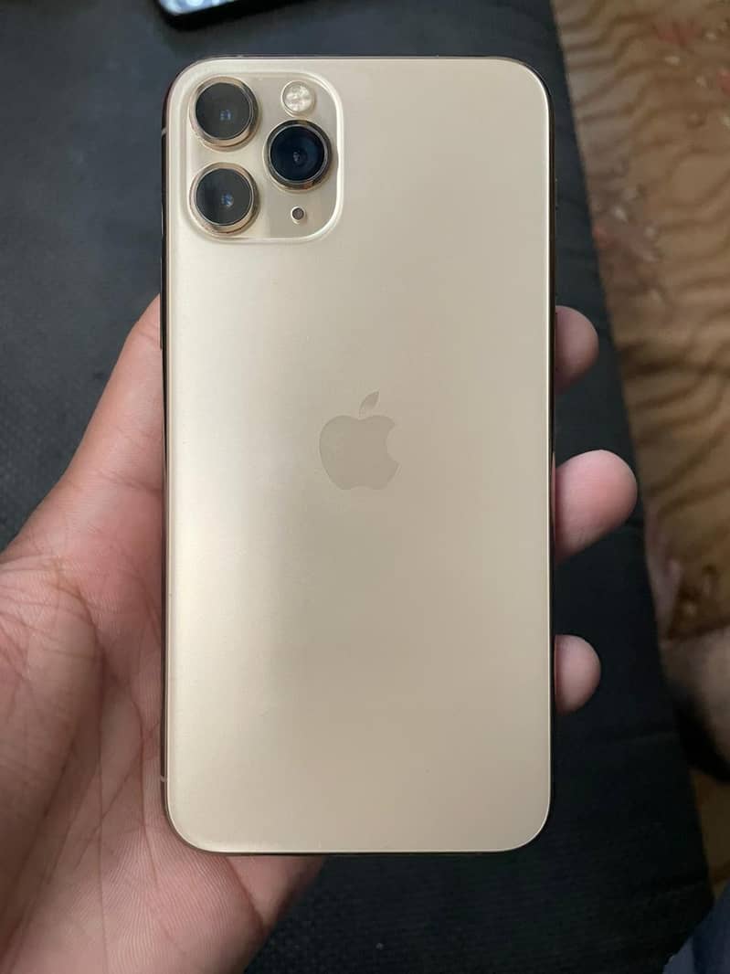 Iphone 11 pro gold  non pta all ok 9