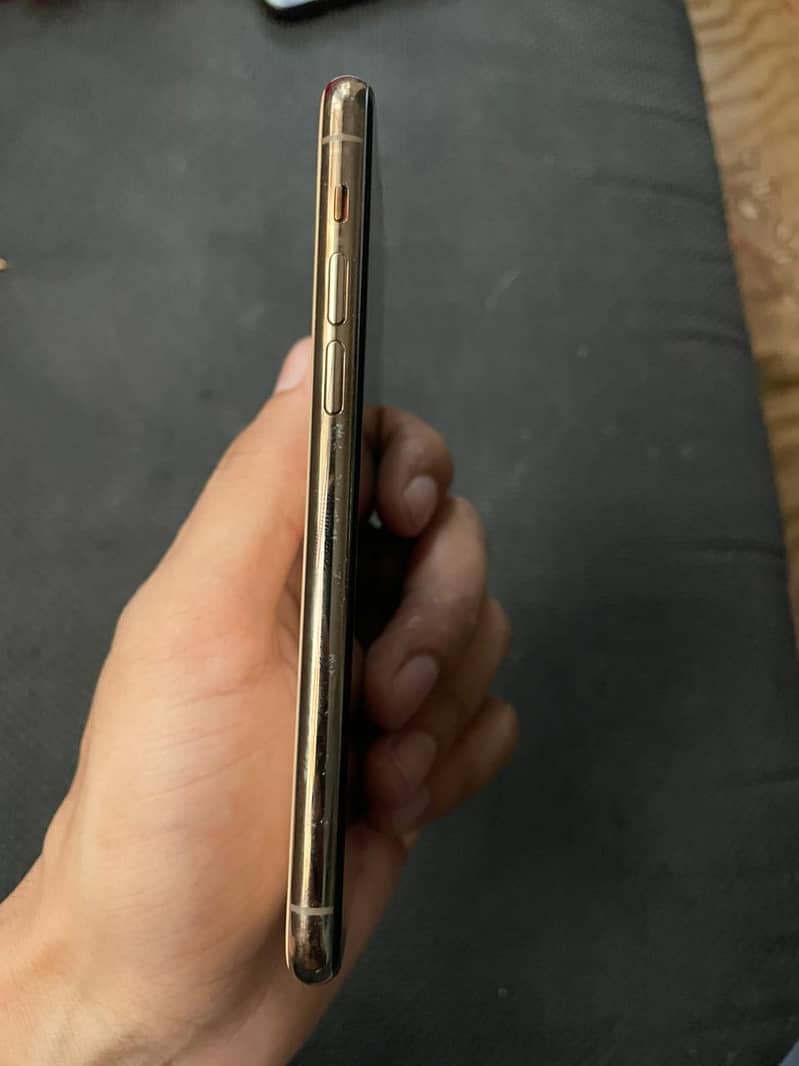 Iphone 11 pro gold  non pta all ok 10