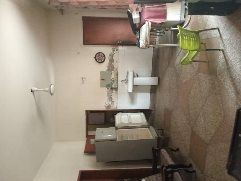 HOUSE FOR SALE IN ALLAMA IQBAL TOWN LAHORE RAVI BLOCK 2