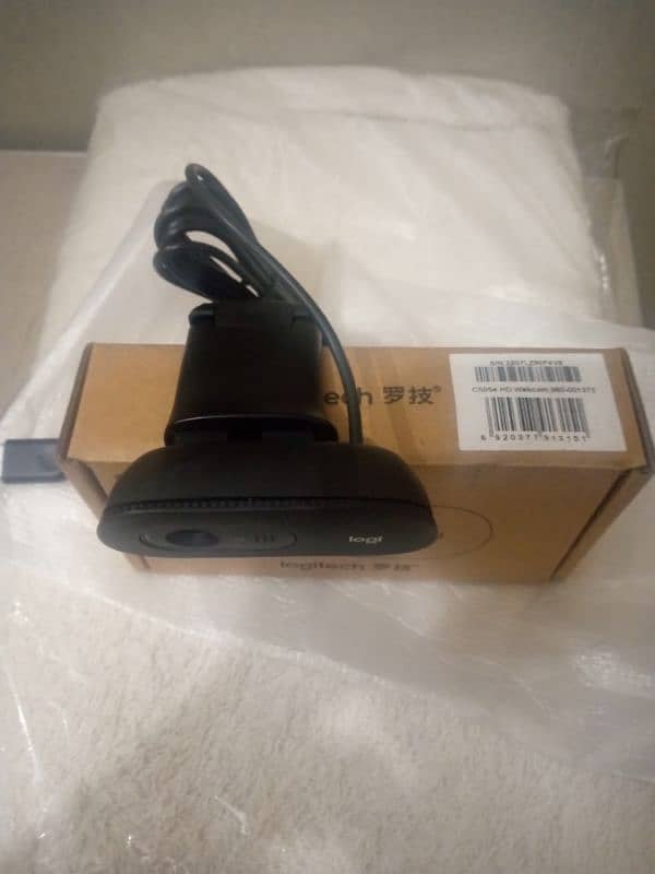 Logitech C505e HD Webcam with 720p and Long-Range Mic (Deliverable) 5