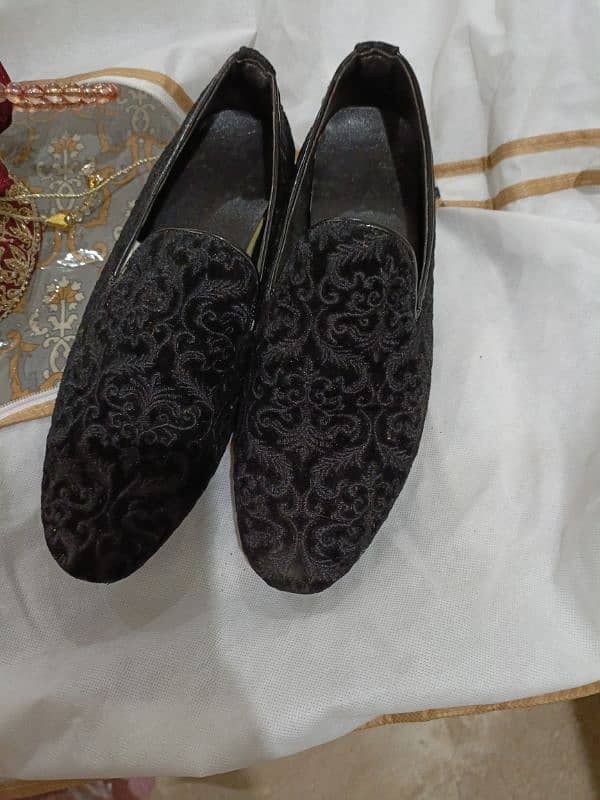 black sherwani set with shoes and suit 2