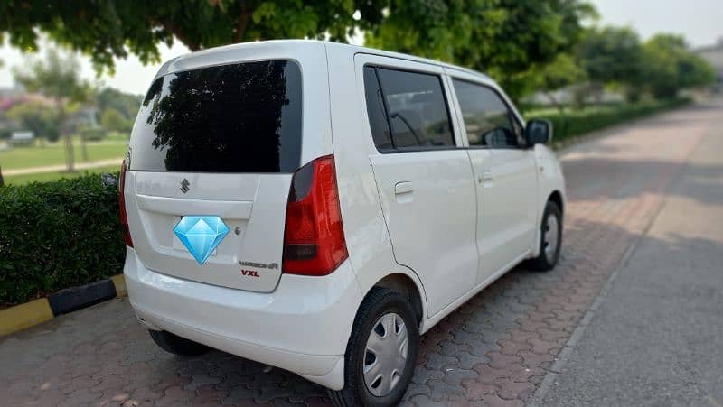 Suzuki Wagon R VXL 2017 **LOW MILLAGE** 2ND Owner 4